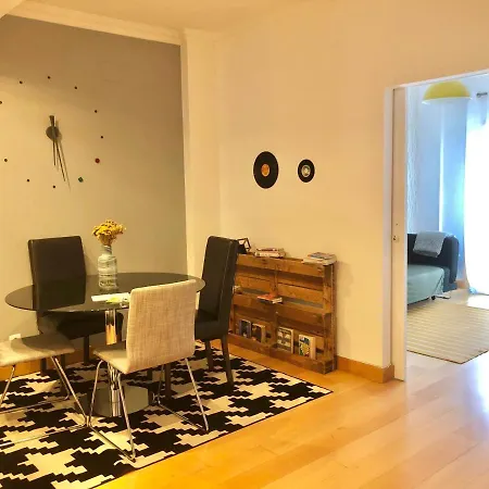 Lovely Apartment With Terrace شقة Lisboa